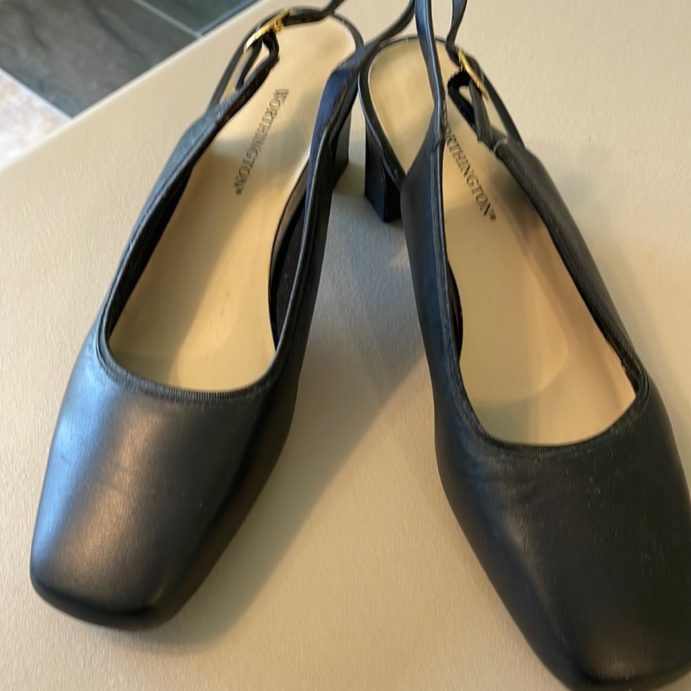 Ladies dress shoes 6 1/2  wide